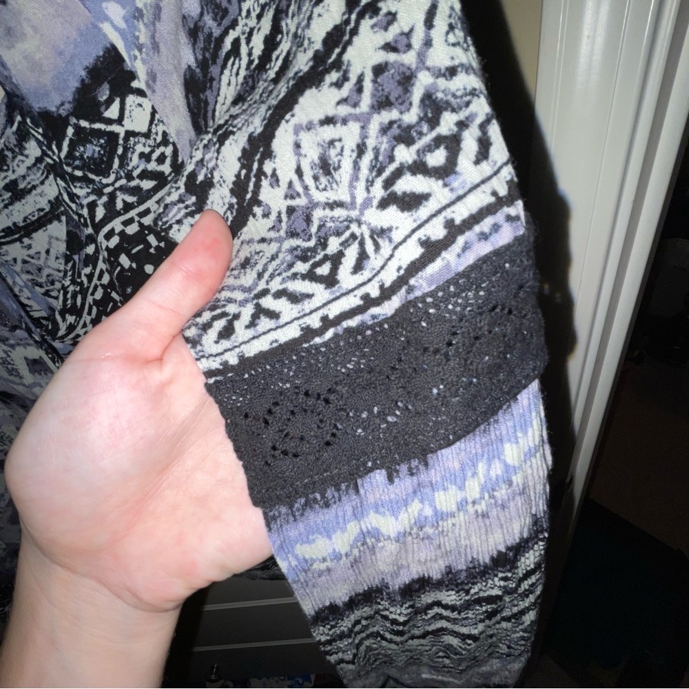 Aztec Patterned Blouse - Picture 4 of 7